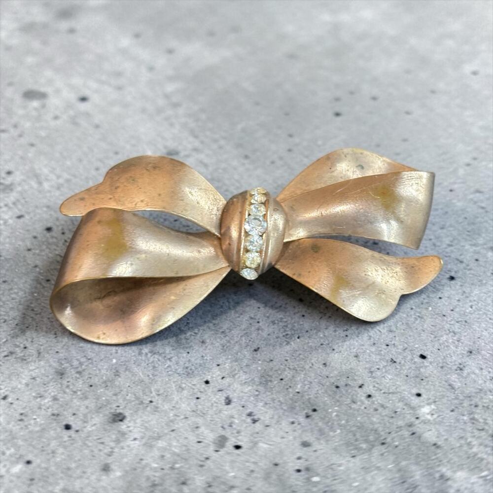 1940s Rhinestone Bow Brooch Sweetheart Ribbon Brass Gold Pin Tube Hinge